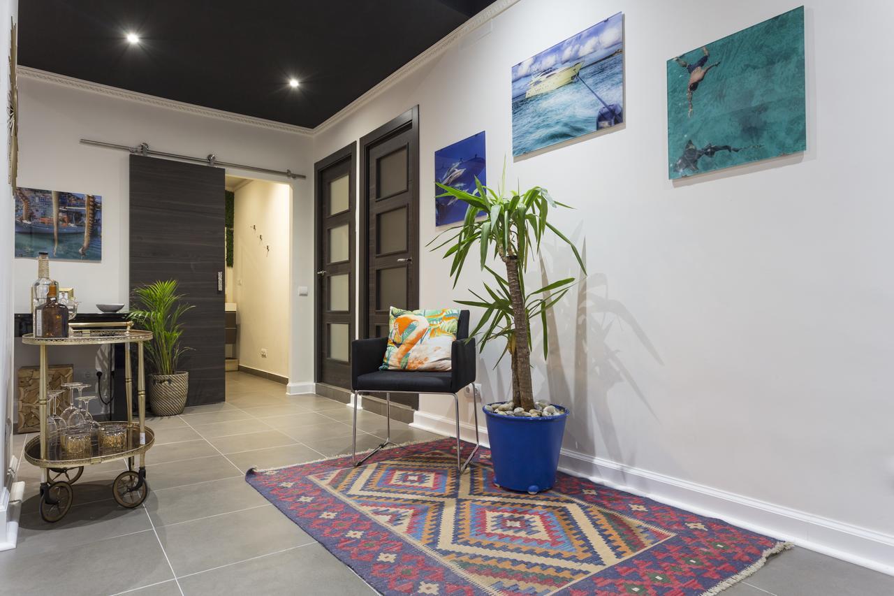 Iloftmalaga Puerta Nueva Apartment Exterior photo